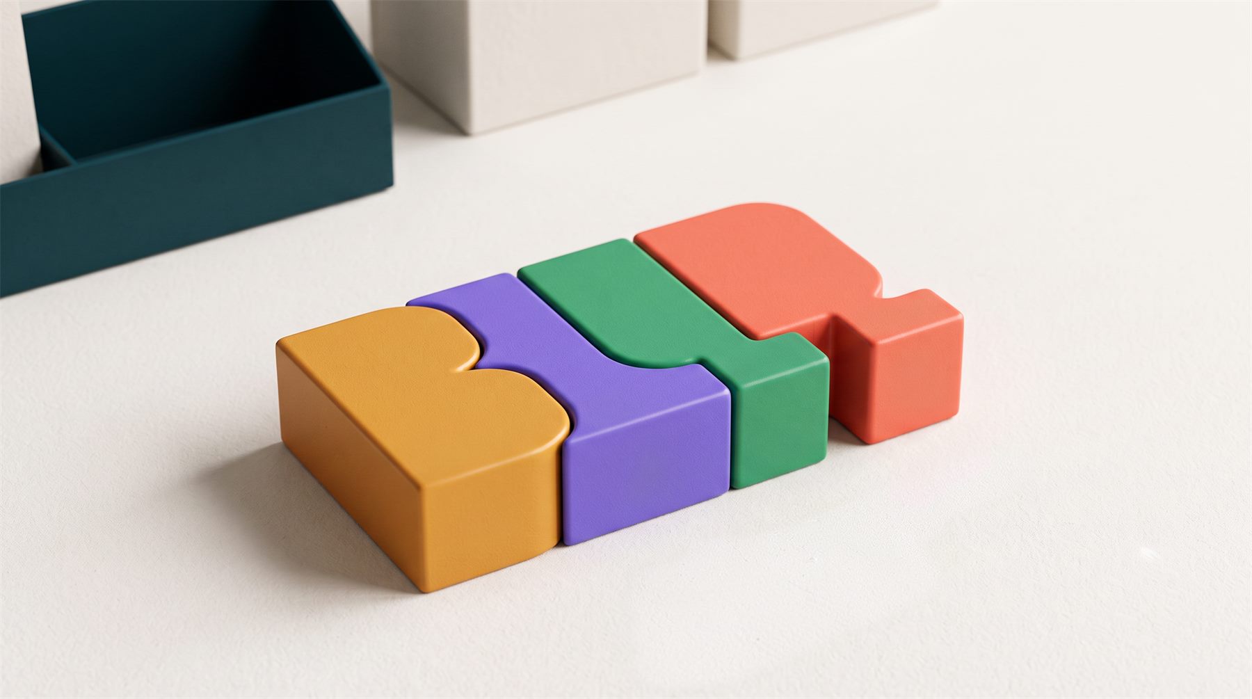 Las cuatro letras del logotipo de Bloq fabricadas como piezas físicas encajables